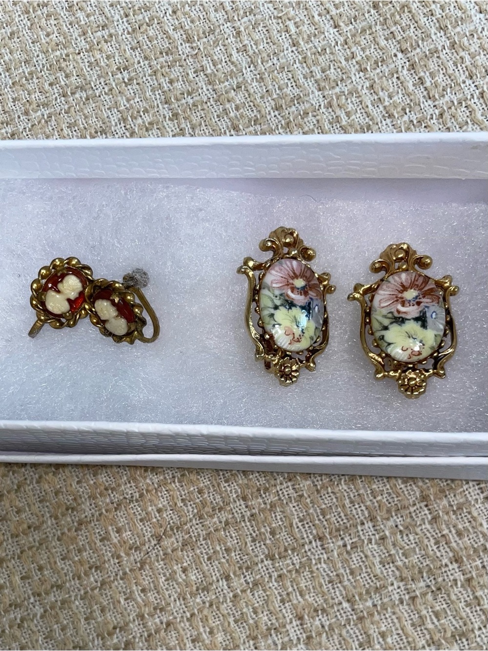 FLORENZA Vintage Clip-on Earring Bundle - Picture 2 of 6